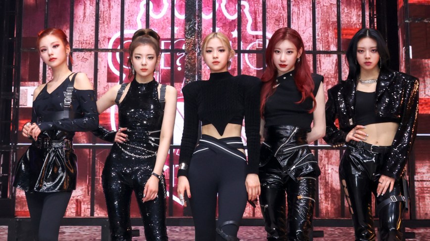 Acabei de comprar um headset novo e o ITZY já destruiu ele quando coloquei MA.FI.A in the Morning pra tocar