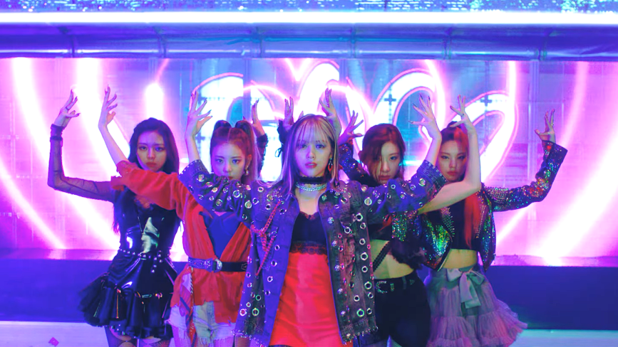 Tem aula de química na JYPE? Porque o ITZY acabou de produzir uma bomba chamada LOCO