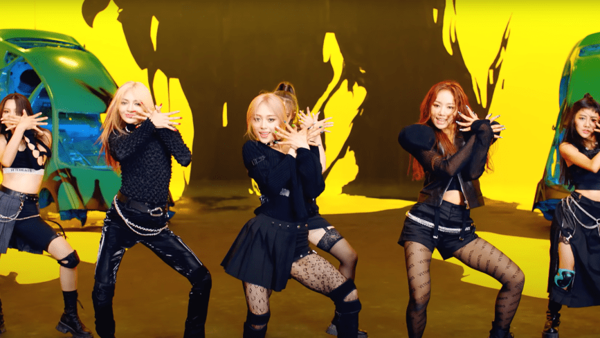 Num ano completamente sem graça, bugAboo e sua faixa self-title são a merda mais divertida do momento