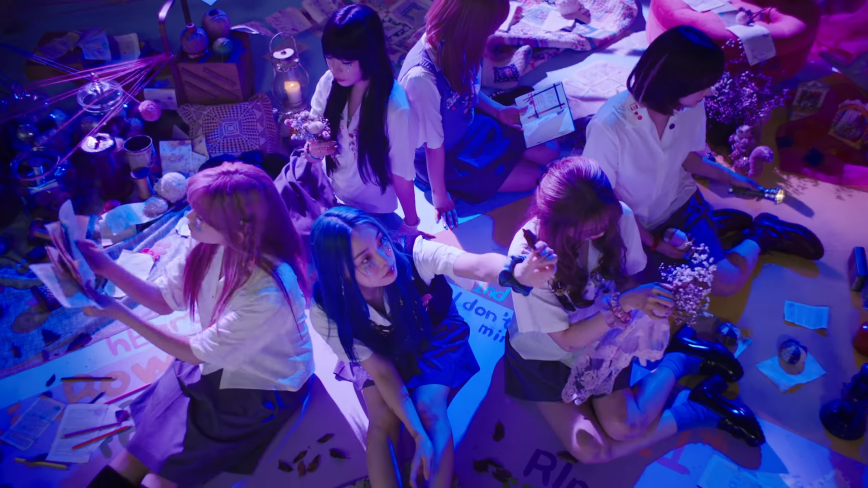 Só as pessoas inteligentes entenderam RING X RING do Billlie… E eu não entendi