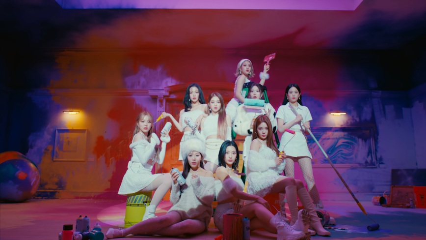 fromis_9 teve um intensivão de fim de ano com a maior japonesa de Seul pra lançar DM