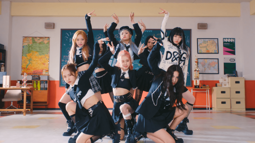 Alive mostra que o LIGHTSUM está num eterno pré-debut e que a Cube virou uma espelunca qualquer